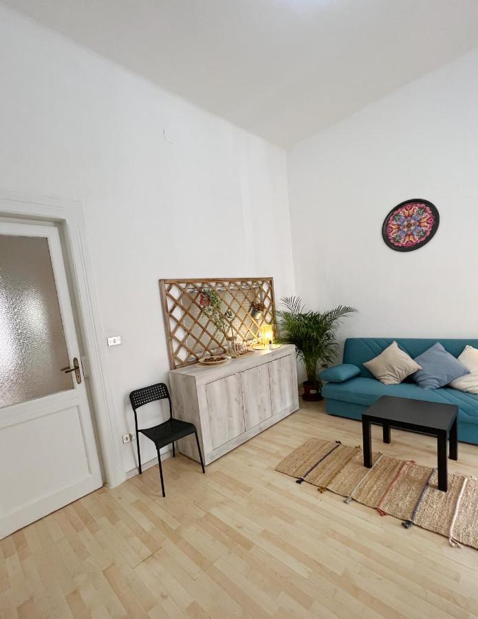 Mariamora Apartment Бари Екстериор снимка